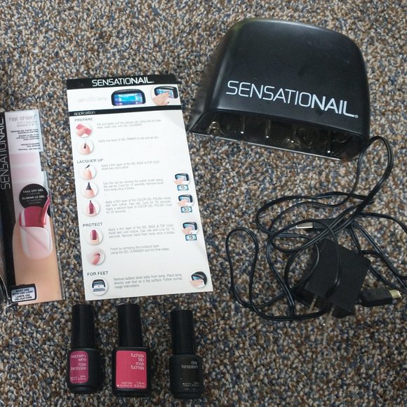 SensatioNail LED Lamp, 2 SensatioNail Gel Nail Polishes, and a Nail Shield - Picture 1 of 1